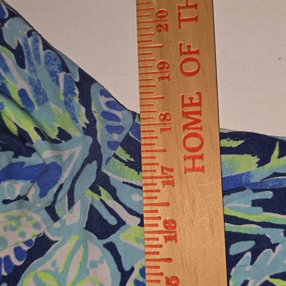 Lilly Pulitzer Blue and Green Sand Dollar Under The Sea Top 3/4 Sleeve Size M - Picture 12 of 13